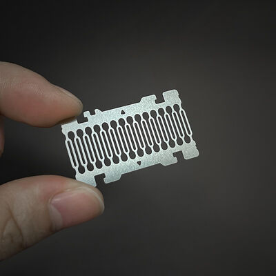 अच्छी कीमत Custom Chemical Metal Etching Ultra Thin Stainless Steel Electric Razor Accessories ऑनलाइन