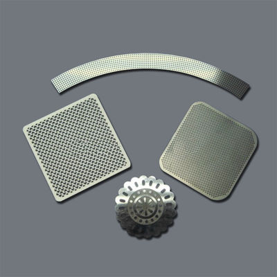 अच्छी कीमत ओडीएम ओईएम 0.02 मिमी-2.0 मिमी धातु भागों के लिए प्रेसिजन बर्र-मुक्त निकेल रासायनिक उत्कीर्णन सेवा ऑनलाइन